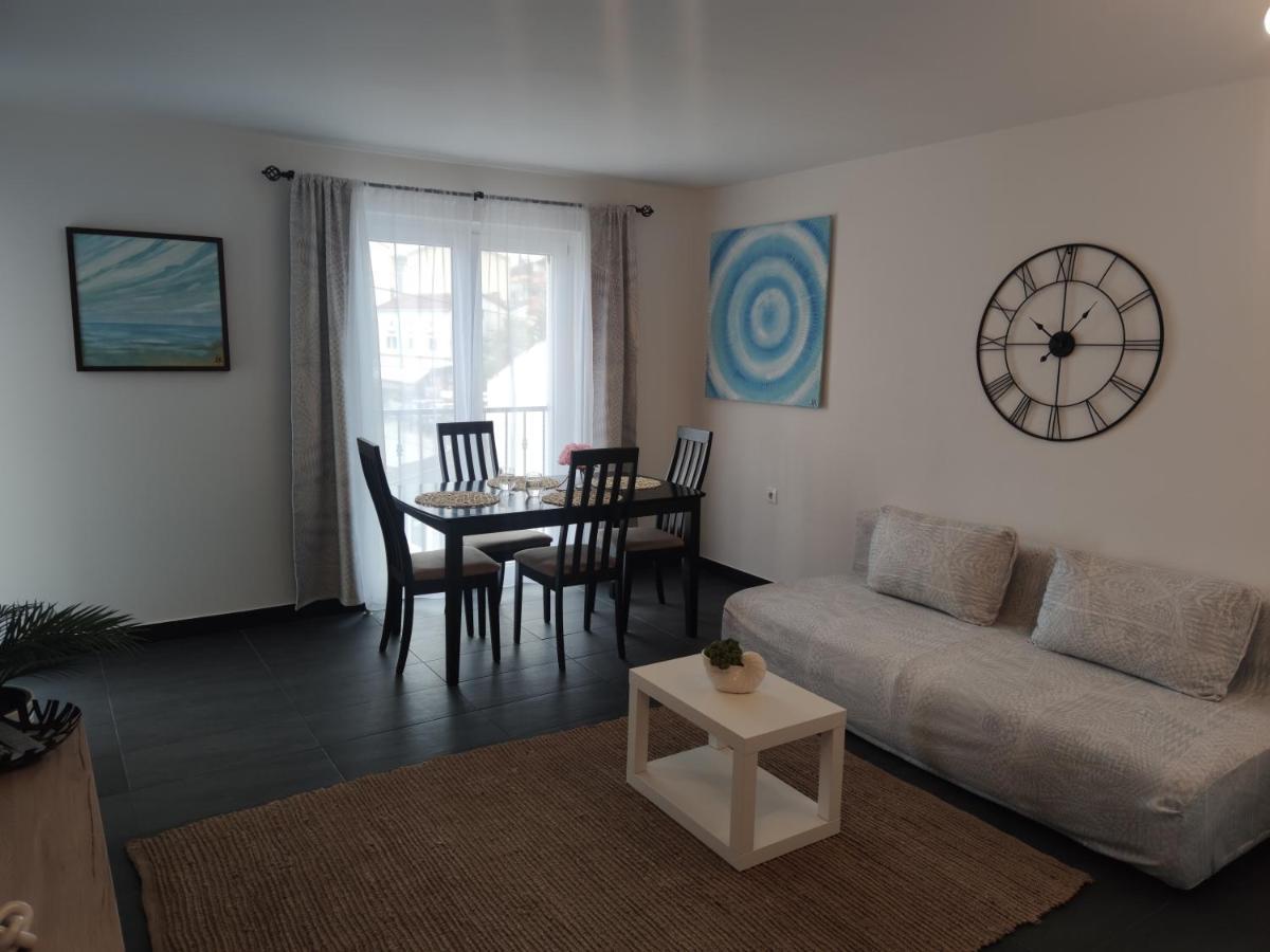 מאלינסקה Apartments Obala מראה חיצוני תמונה