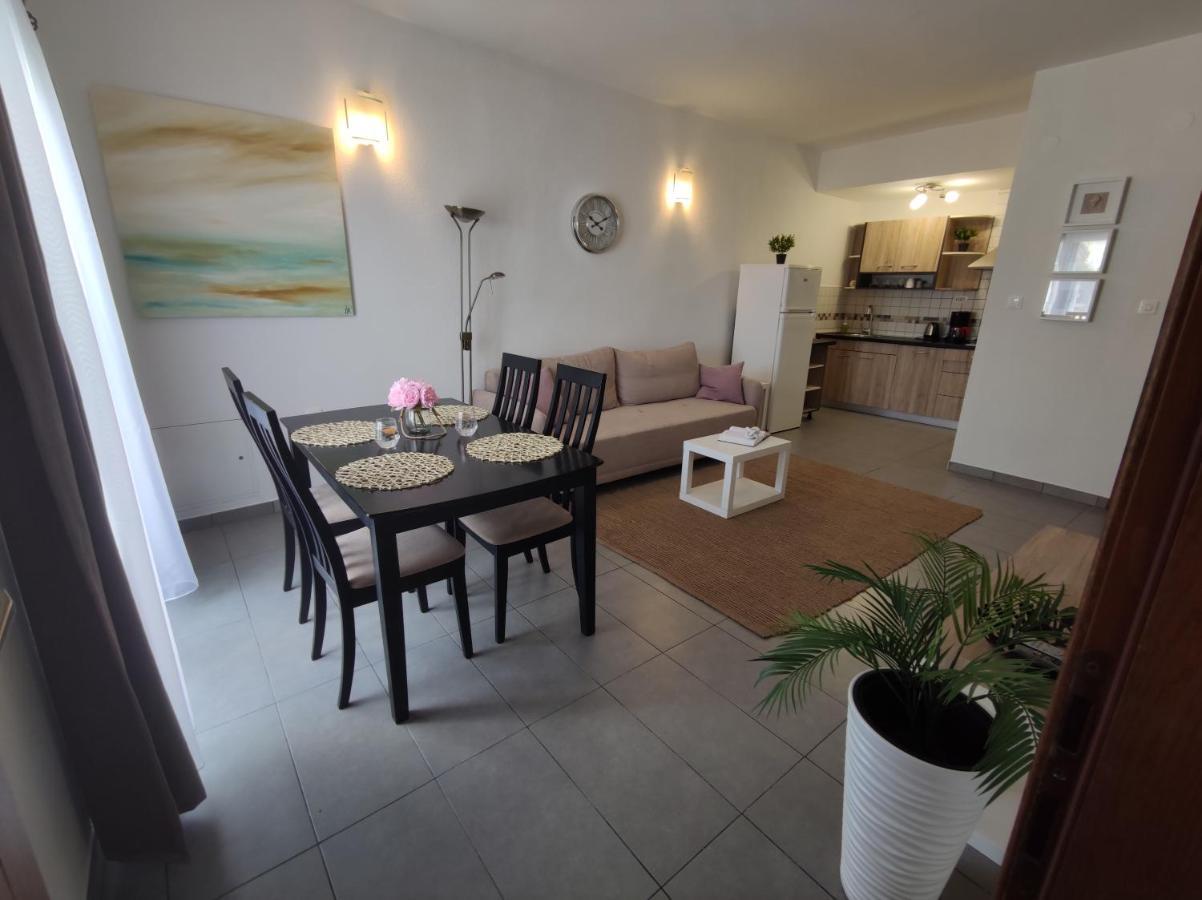 מאלינסקה Apartments Obala מראה חיצוני תמונה